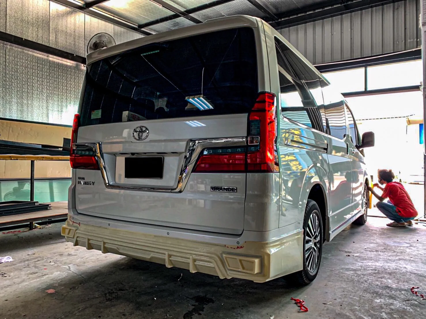 รูปชุดแต่ง ชุดแต่ง Toyota Majesty AMT ภาพที่ 9
