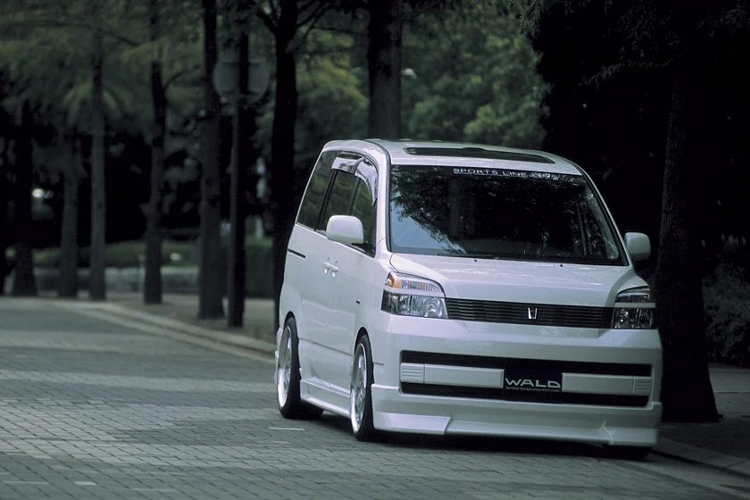 ชุดแต่ง TOYOTA VOXY WALD Japan สปอร์ตไลน์ ภาพ 9