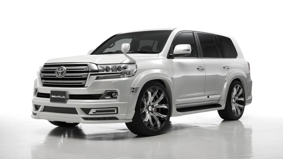 ชุดแต่ง TOYOTA LAND CRUISER 200 WALD Japan สปอร์ตไลน์ ภาพ 3