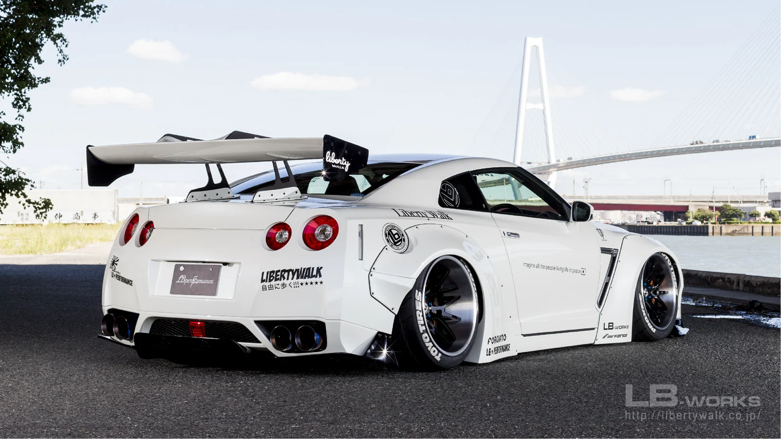 รูปชุดแต่ง ชุดแต่ง Nissan GTR R35 LB Work Type 1.5 ภาพที่ 1