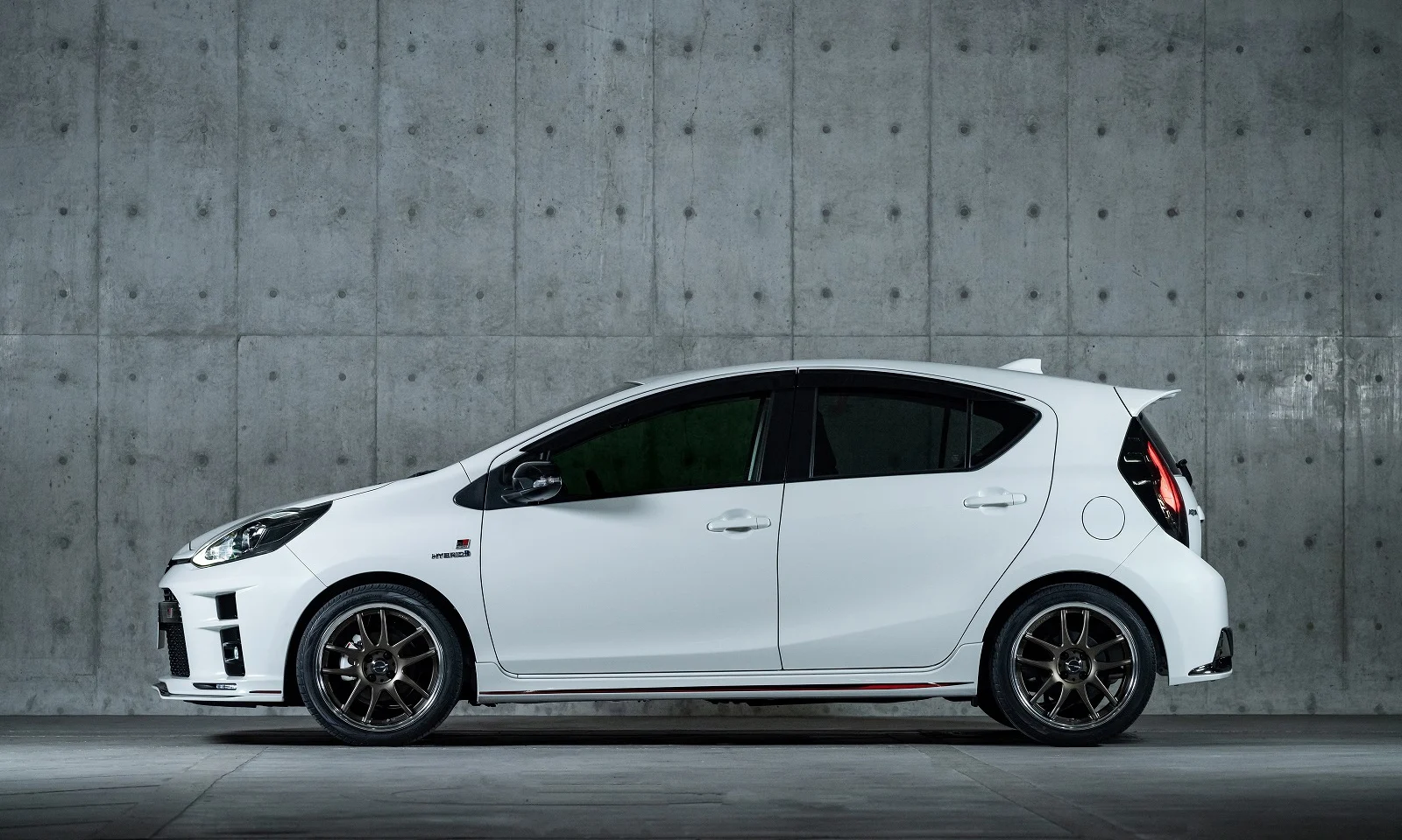 ชุดแต่ง TOYOTA 10 AQUA GR SPORT NHP10 2017.11~2021.7 ROWEN SPORT Rowen Japan ภาพ 21