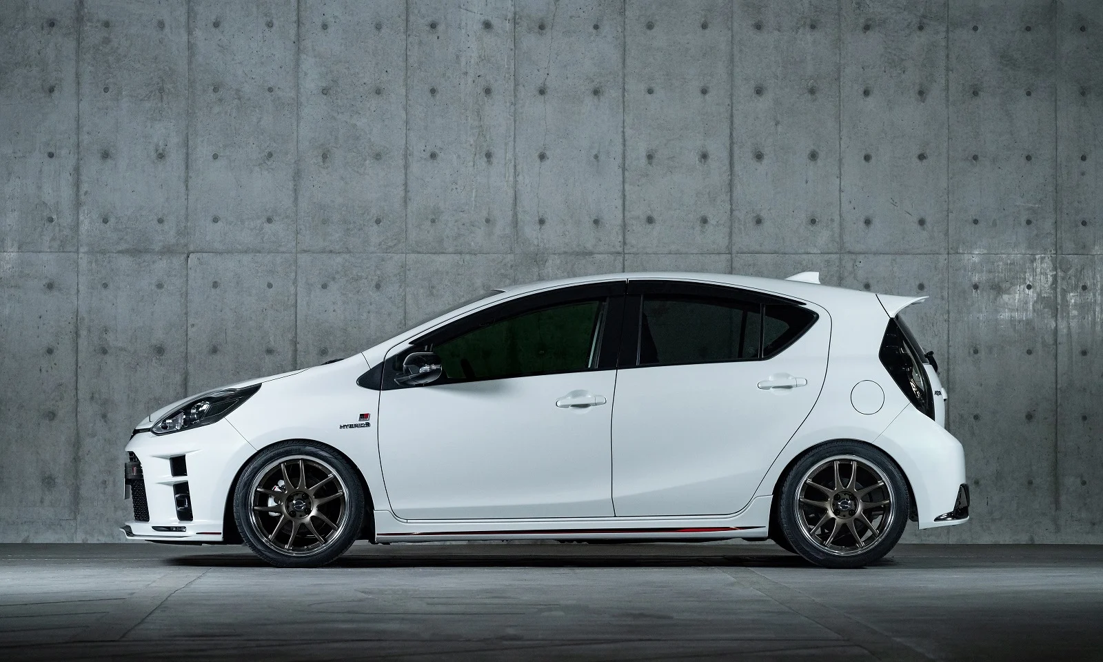 ชุดแต่ง TOYOTA 10 AQUA GR SPORT NHP10 2017.11~2021.7 ROWEN SPORT Rowen Japan ภาพ 9