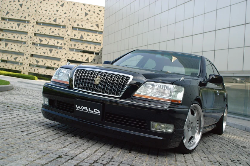 ชุดแต่ง TOYOTA CROWN MAJESTA WALD Japan เอ็กเซ็กคิวทีฟไลน์ ภาพ 5