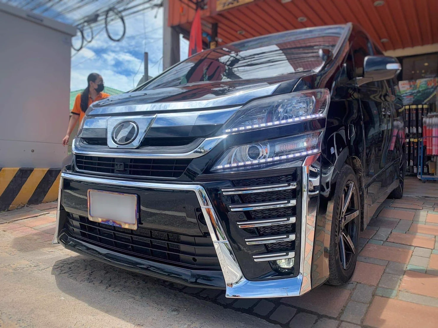 รูปชุดแต่ง ชุดแต่ง Toyota Vellfire20 2011 2014 เปลี่ยนหน้าเป็น 2020 ภาพที่ 7