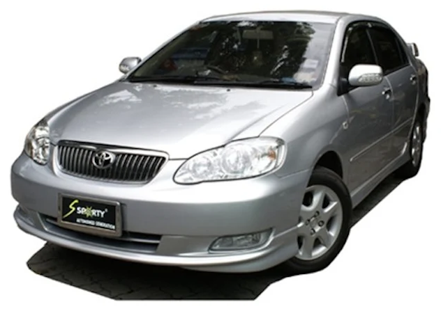ชุดแต่ง ALTIS 2006 ภาพรถเต็มคันมุมหน้าจากต้นทาง S-Sporty