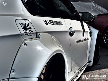ชุดแต่งรอบคัน BMW E92 M3 ทรง LB☆WORKS – ภาพที่ 9