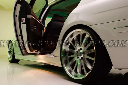 ชุดแต่ง BMW 7series E65/66 WALD ทรง SPORTS LINE 2005 – ภาพที่ 7