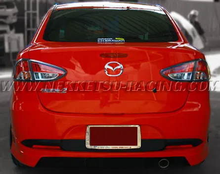 ชุดแต่งรอบคัน Mazda2 รุ่น 4 ประตู ทรง Shark Speed – ภาพที่ 7