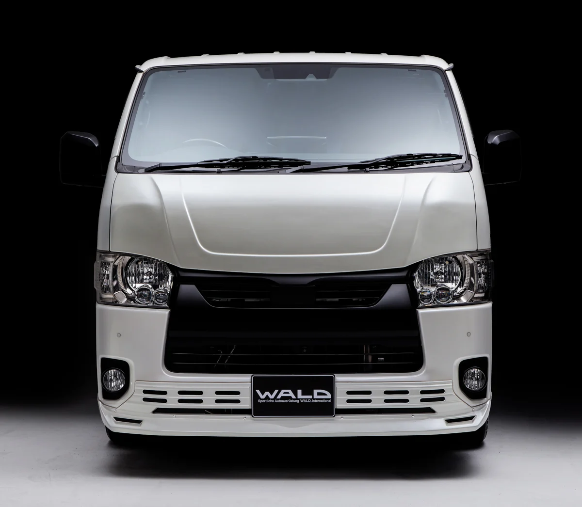 ชุดแต่ง TOYOTA HIACE NARROW WALD Classics WALD Japan