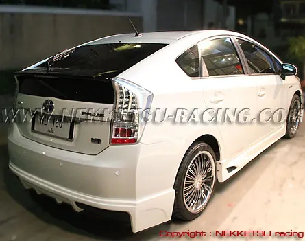 ชุดแต่งรอบคัน Toyota PRIUS ทรง Kenstyle – ภาพที่ 6