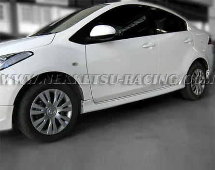 ชุดแต่งรอบคัน Mazda2 รุ่น 4 ประตู ทรง Sporty – ภาพที่ 2
