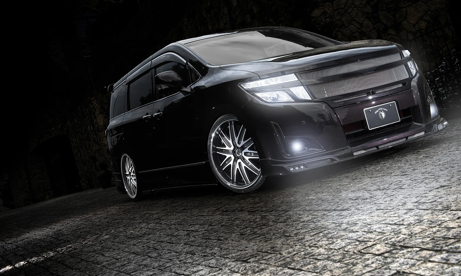 ชุดแต่ง NISSAN ELGRAND HighWay STAR E52 2010.08~2013.12 Rowen Japan