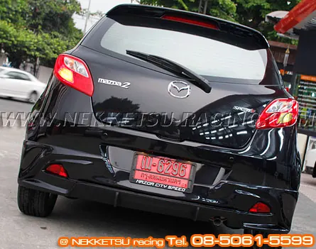 ชุดแต่งรอบคัน Mazda2 ร่น 5 ประตู ทรง Firewall ABS – ภาพที่ 5