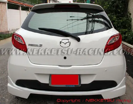 ชุดแต่งรอบคัน Mazda2 รุ่น 5 ประตู ทรง Shark Speed – ภาพที่ 13