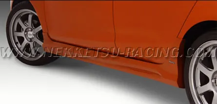 ชุดแต่งรอบคัน Ford Fiesta รุ่น 5 ประตู ทรง Parto – ภาพที่ 2