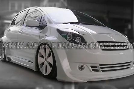ชุดแต่งรอบคัน TOYOTA YARIS WIDE BODY VIP ผลิตจาก Fiber – ภาพที่ 2