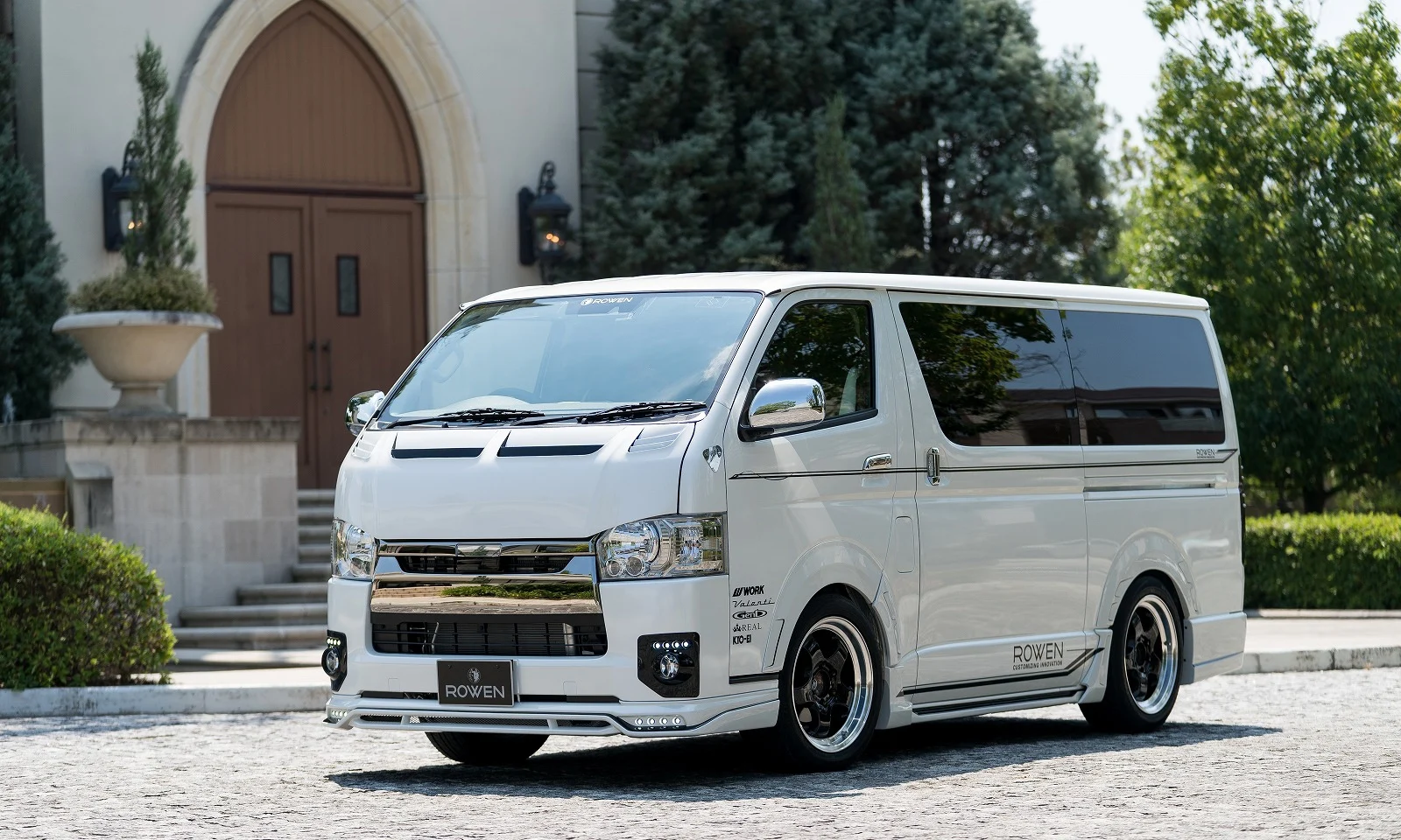 ชุดแต่ง TOYOTA 200HIACE 4 KDH/TRH20# 2013.12~2017.11 Rowen Japan