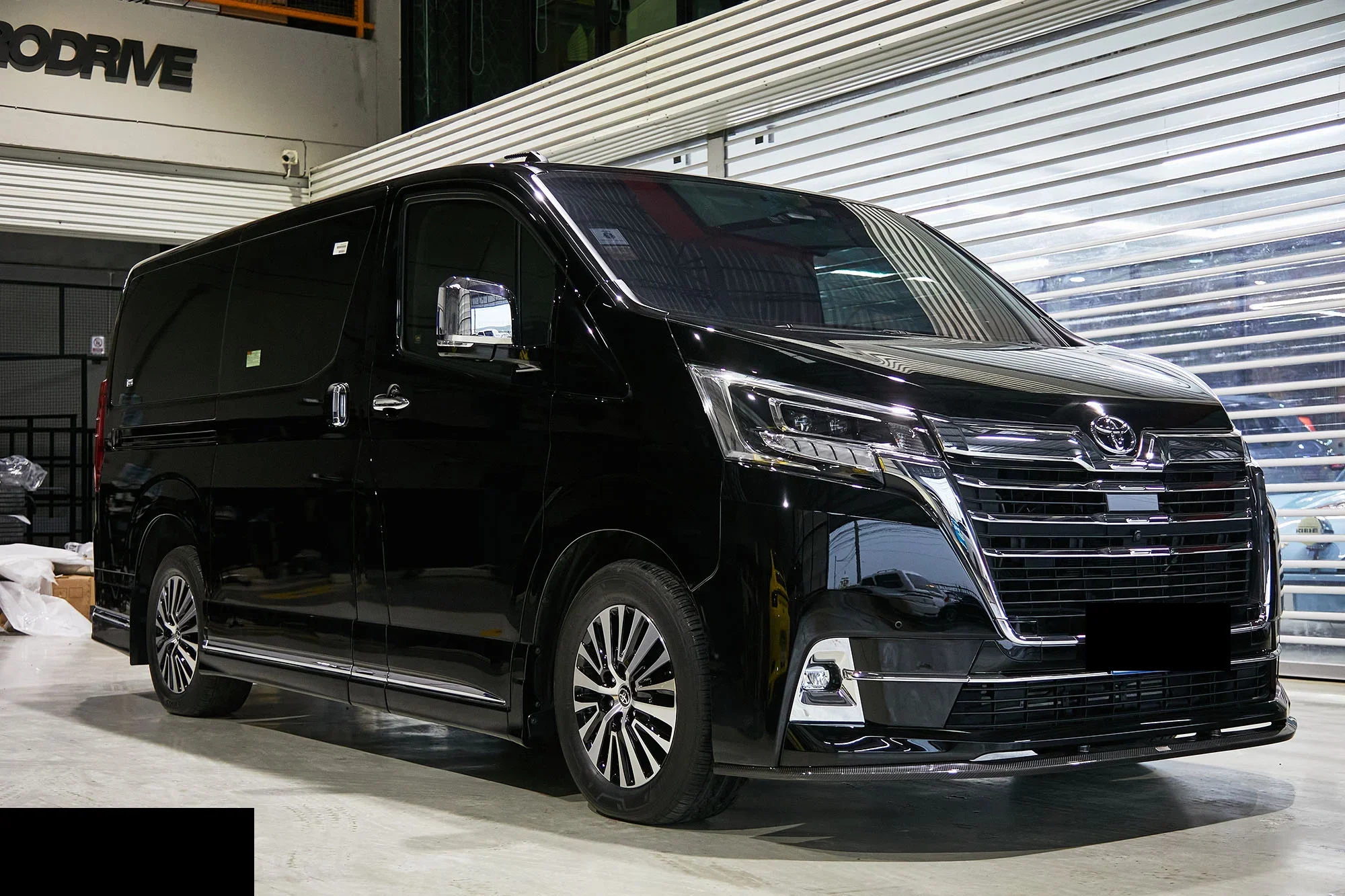 ชุดแต่ง TOYOTA Majesty Toyota Majesty x AIMGAIN Prodrive Shop