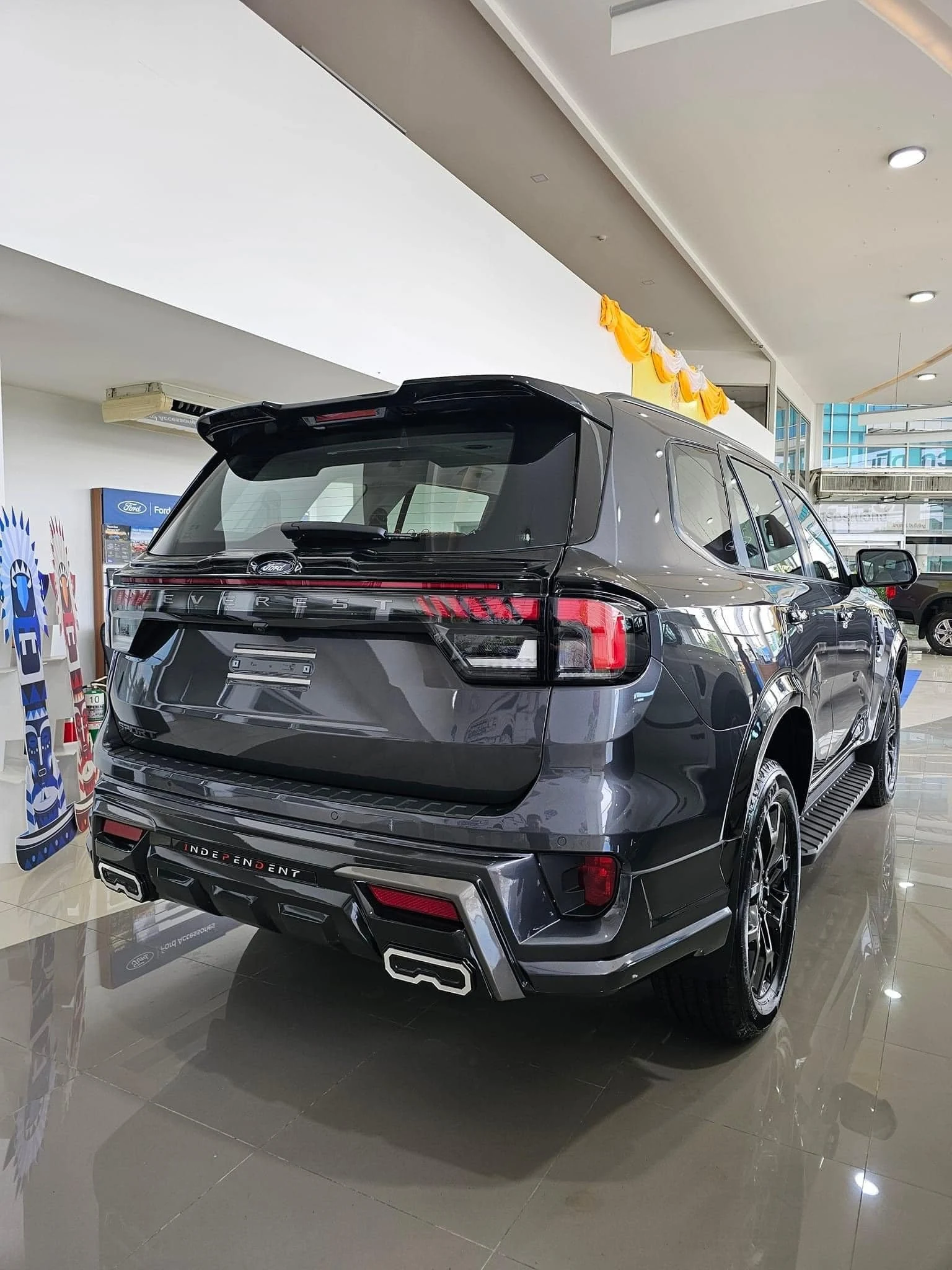 ชุดแต่ง FORD Everest คาดเอวมีไฟ Everest 2022 RiderM