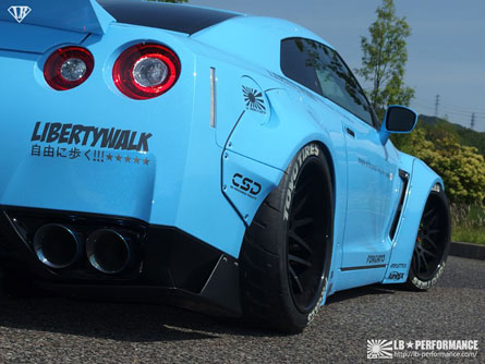 ชุดแต่งรอบคัน GTR R35 ทรง LB☆WORKS – ภาพที่ 11