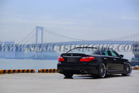 ชุดแต่ง Lexus LS 460 WALD ทรง EXECUTIVE LINE 2009 – ภาพที่ 13