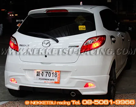 ชุดแต่งรอบคัน Mazda2 ร่น 5 ประตู ทรง Firewall ABS – ภาพที่ 12