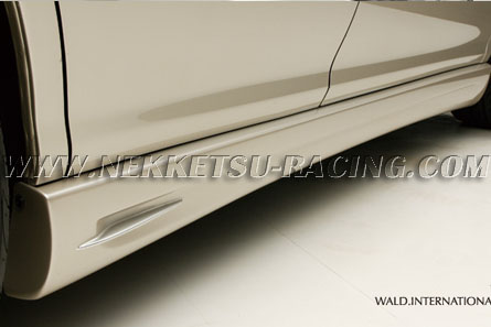 ชุดแต่ง Lexus RX 350/450h WALD ทรง EXECUTIVE LINE – ภาพที่ 9